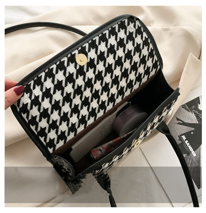 Women's  Underarm Baguette Shoulder Bag - Image 7
