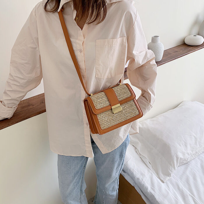 Crossbody woven bag - Image 2