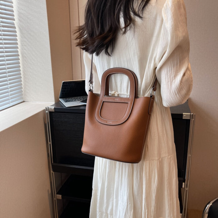 Commuter Bag Women's Underarm Crossbody - Image 6