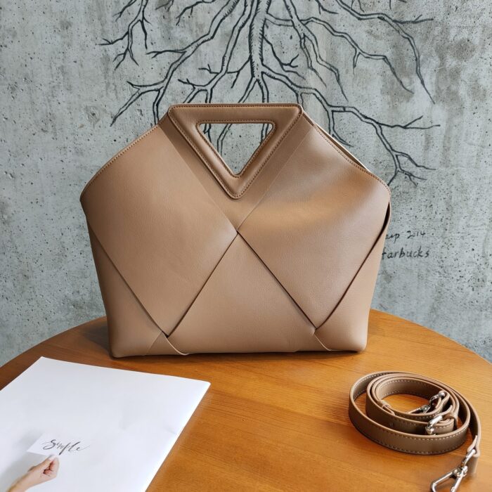 High Capacity Woven Tote Bag - Image 2