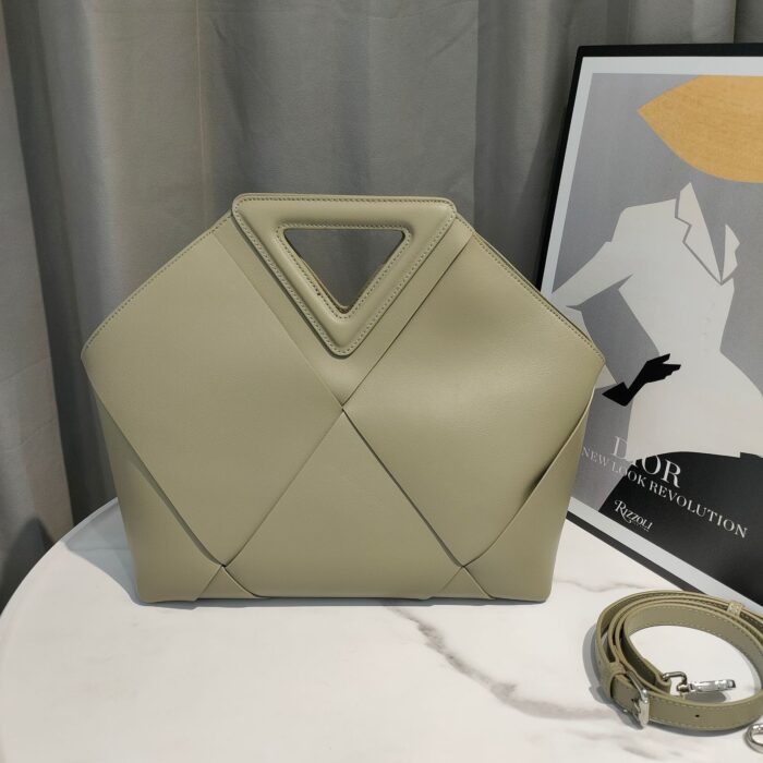 High Capacity Woven Tote Bag - Image 7