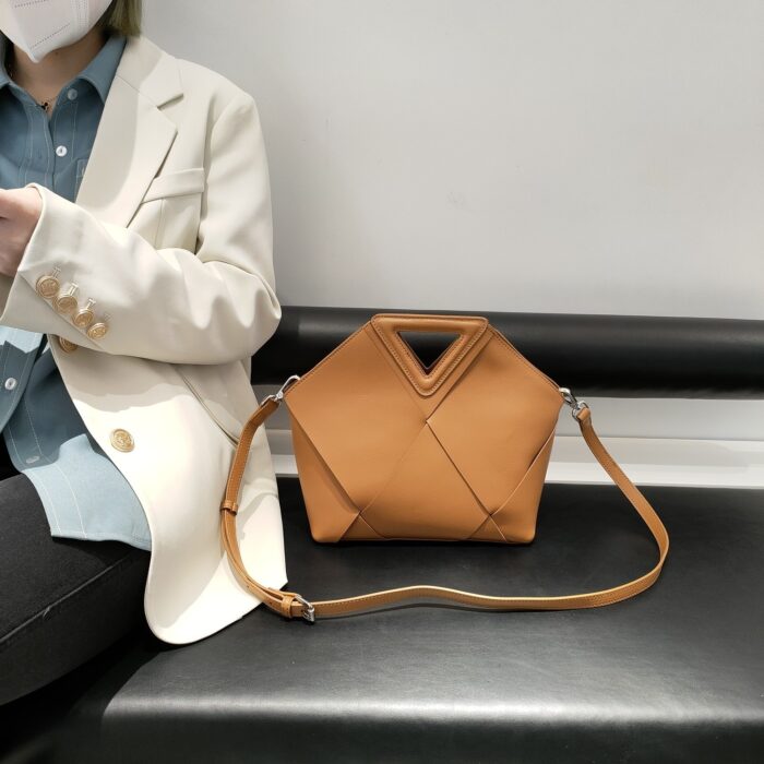 High Capacity Woven Tote Bag - Image 1