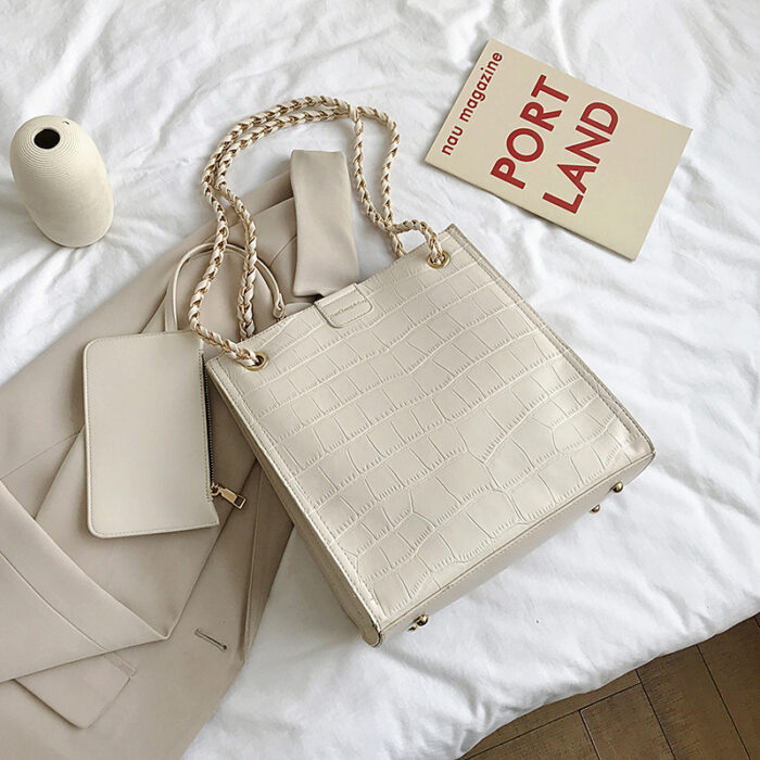 Chain all-match tote bag - Image 4