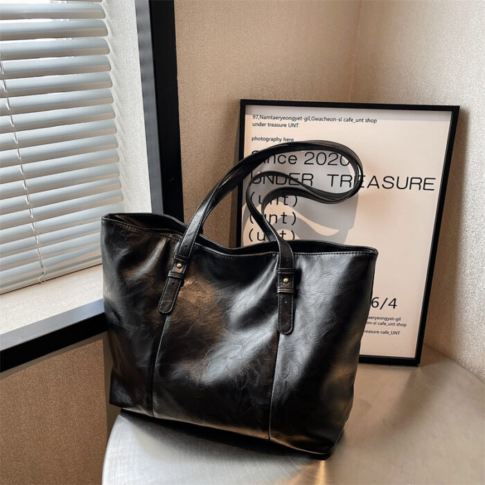 Large Capacity Commuter Portable Tote Bag - Image 2