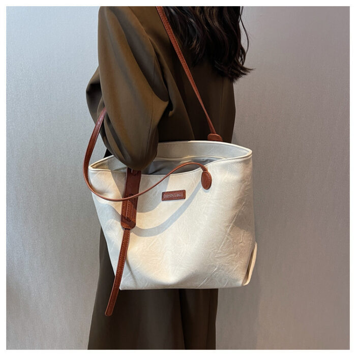 Leisure Retro Commuter Tote Bag - Image 8