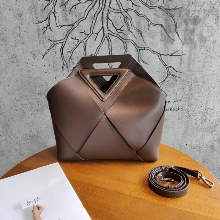 High Capacity Woven Tote Bag - Image 5