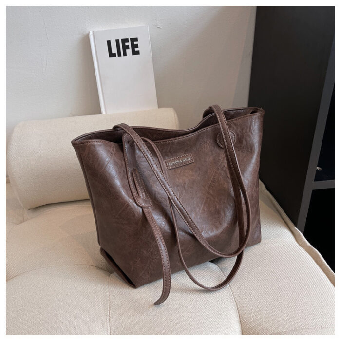 Leisure Retro Commuter Tote Bag - Image 4